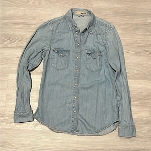 Lightweight Denim Button Down- size 4